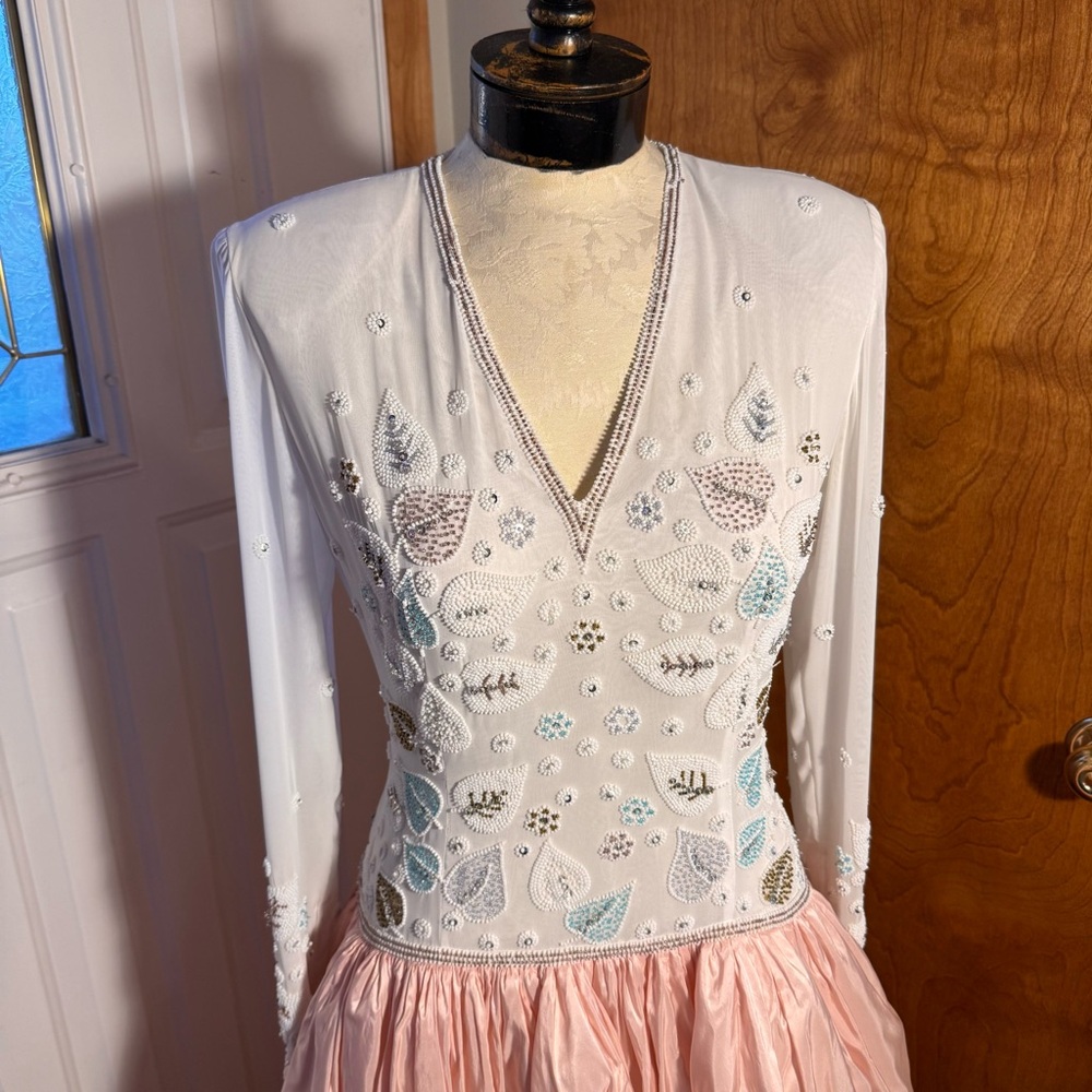 Victoria Royal Ltd Pink and White Prom Dress - Picture 2 of 13